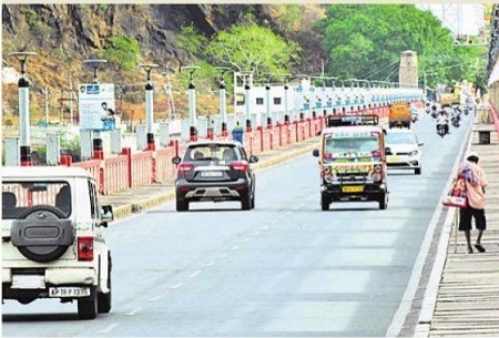 బ్యారేజీకి ప్రకాశం