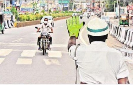 ఇక మెరుపుల గ్లౌజులు