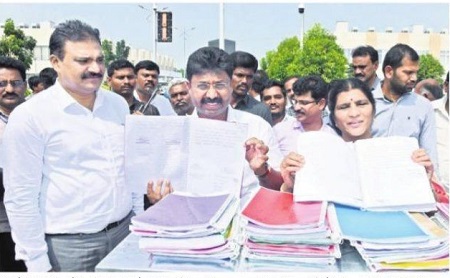 ఆంగ్ల మాధ్యమంలో బోధనకు సర్వం సిధ్ధం