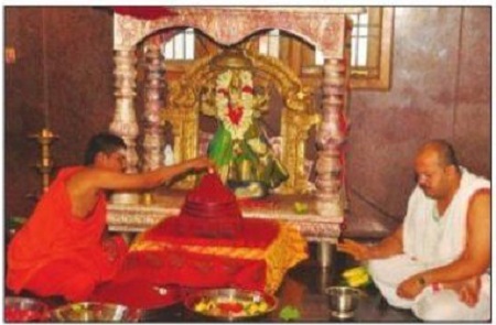 ఇంద్రకీలాద్రిపై యథావిధిగా పూజలు