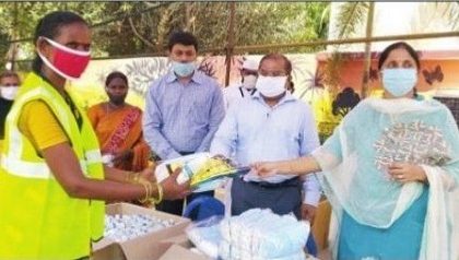 పారిశుధ్య కార్మికుల సేవలు అమూల్యం