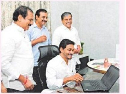 పత్రికా రంగానికి బూదరాజు సేవలు చిరస్మరణీయం