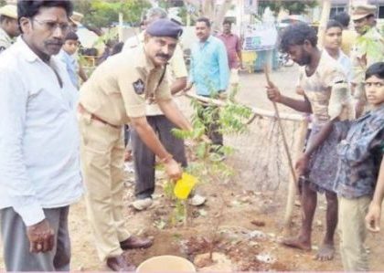 మొక్కలు మానవాళికి అత్యవసరం