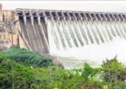 స్థిరంగా వరద