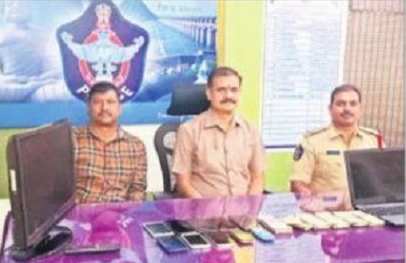 క్రికెట్ బెట్టింగ్ రాయుళ్లు అరెస్టు