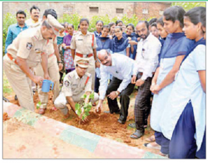 పర్యావరణ పరిరక్షణకు విధిగా మొక్కలు నాటాలి