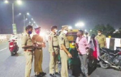వాహనదారులకు కౌన్సెలింగ్