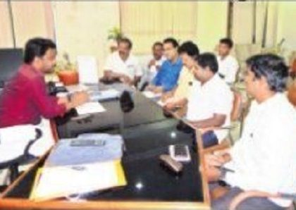 ఆన్ లైన్ లోనే సమస్యల పరిష్కారానికి చర్యలు