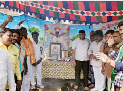 సేవాలాల్ మహారాజ్‌కి ఘన నివాళి