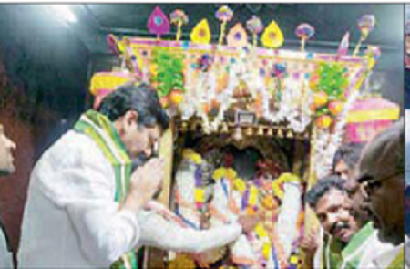 చివరి రోజు వీరమ్మతల్లి ఆలయం కిటకిట