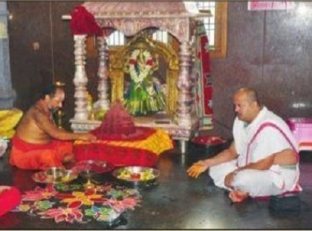 దుర్గామాతకు నిరాటంకంగా నిత్యకైంకర్యాలు