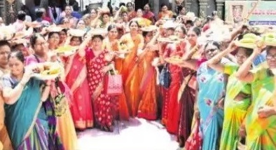అమ్మ వారికి సారెల సమర్పణ