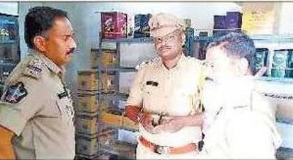 కాపలాదారుడే నిందితుడు