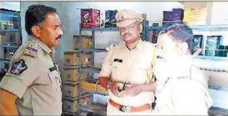 కాపలాదారుడే నిందితుడు