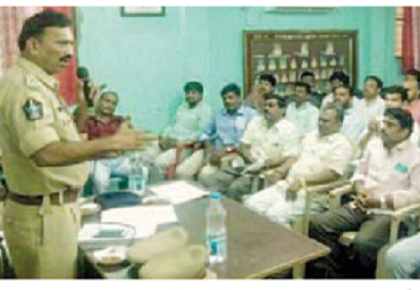 సీసీ కెమెరాలు ఏర్పాటు చేసుకోవాలి