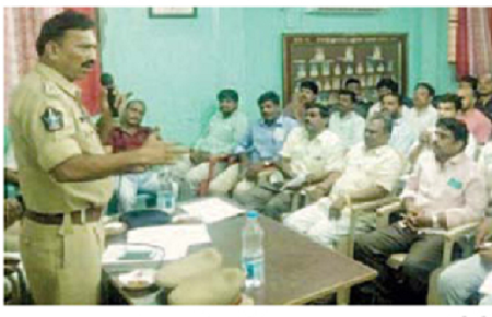 సీసీ కెమెరాలు ఏర్పాటు చేసుకోవాలి