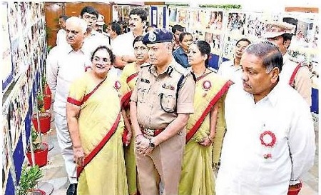 మహిళలు ధైర్యంగా పోరాడితేనే సమస్యల పరిష్కారం