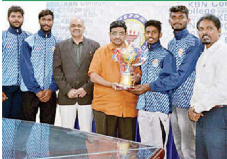 హ్యాండ్‌బాల్ పోటీలకు కేబీఎన్ విద్యార్థులు