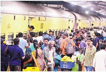 తిరుగు ప్రయాణంలోనూ రద్దీ !