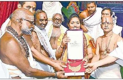 ఇంద్రకీలాద్రిపై.. ఆషాఢ మాస సారె సంబరాలు..!