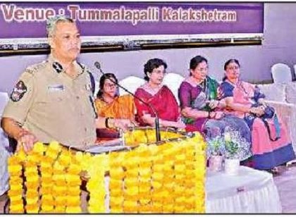సమస్యల వద్దకే పోలీస్