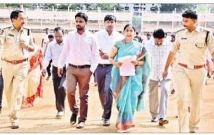 గణతంత్ర దినోత్సవానికి ఏర్పాట్లు చేయాలి