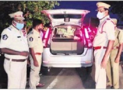 కంకిపాడు పీఎస్‌ను సందర్శించిన సీపీ