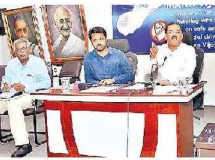 ప్లాస్టిక్ చేతి సంచుల నిషేధానికి సహకరించండి