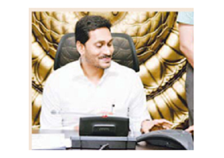ఇసుక అక్రమాలకు అడ్డుకట్ట
