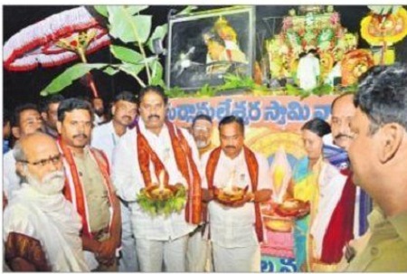 కనుల పండుగగా కలశజ్యోతి మహోత్సవం
