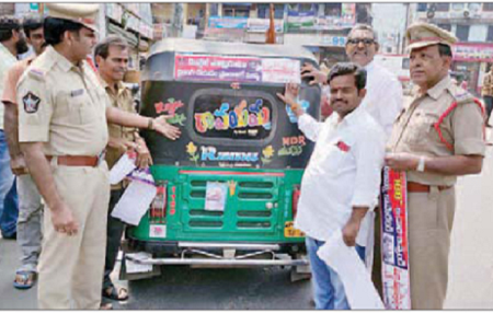 ట్రాఫిక్ రూల్స్ పై అందరికీ అవగాహన అవసరం