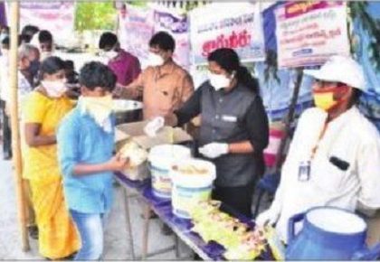 పేదలను ఆకట్టుకుంటున్న ఆపన్నహస్తం