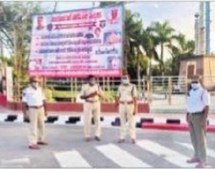 వాహనచోదకులు తప్పనిసరిగా మాస్క్ ధరించాలి