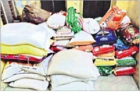చిట్టినగర్లో భారీగా రేషన్ బియ్యం స్వాధీనం