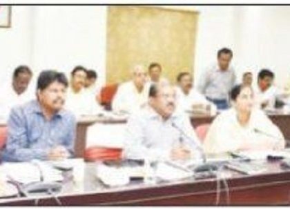గ్రామ సచివాలయ పరీక్షలను సమర్థవంతంగా నిర్వహించాలి