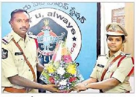 ఇద్దరు సీఐల బాధ్యతలు స్వీకరణ
