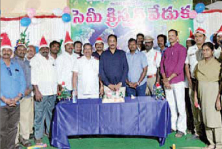 వన్ ట్రాఫిక్ పోలీసు స్టేషన్‌లో ఘనంగా సెమీ క్రిస్మస్ వేడుకలు
