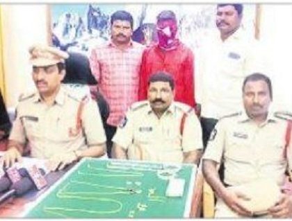 దొంగతనాలు చేస్తున్న పాతనేరస్తుల అరెస్టు