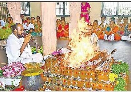ఇంద్రకీలాద్రిపై రికార్డు స్థాయిలో ఆర్జిత సేవలు