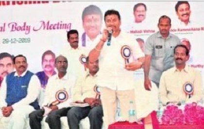సమిష్టి కృషితోనే వ్యాపారాభివృద్ధి