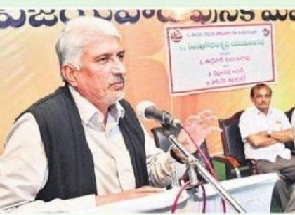 సోషల్ మీడియా ప్రమాదకరం