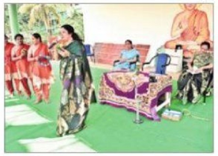 మనిషిని ఆలోచింపజేసే సాహిత్యం గజల్ సొంతం