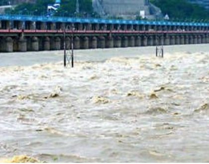 కృష్ణా నదికి వరద ముప్పు....?