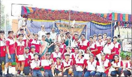 విద్యతో పాటు క్రీడలకు ప్రాధాన్యం