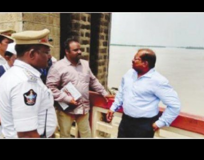 అప్రమత్తంగా ఉండాలి