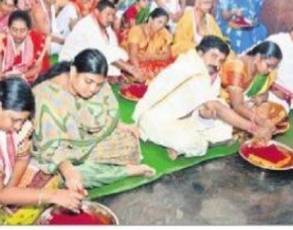 ఇంద్రకీలాద్రిపై శ్రావణ శుక్రవారం రద్దీ