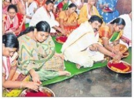 ఇంద్రకీలాద్రిపై శ్రావణ శుక్రవారం రద్దీ