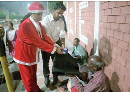 నిరాశ్రయులకు క్రిస్మస్ శుభాకాంక్షలు