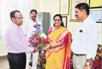 ఏఎన్‌యూను సందర్శించిన రాష్ట్ర మహిళా కమిషన్ చైర్‌పర్సన్