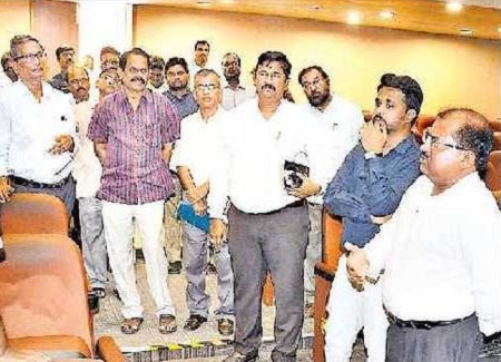 చేనేత దినోత్సవ ఏర్పాట్ల పరిశీలన
